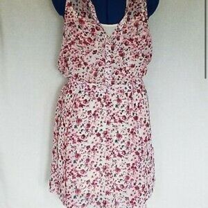 Floral collar dress with top buttons